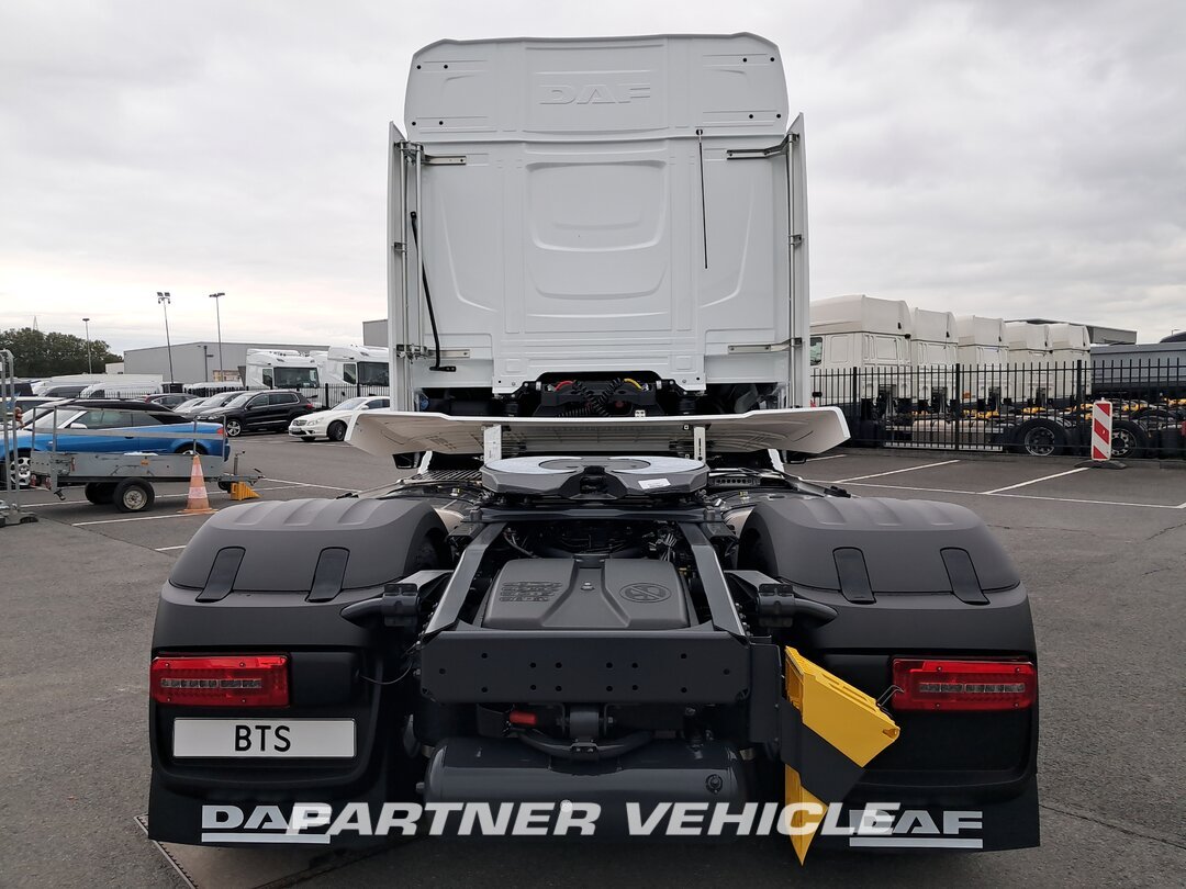 frontLeft : DAF XG 480 sattelzugmaschine