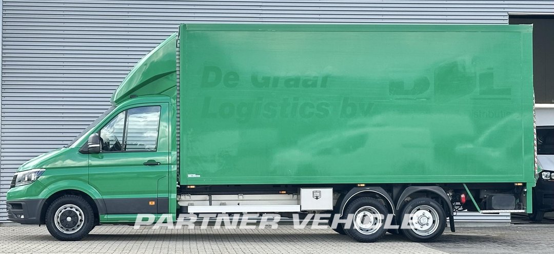 frontLeft : Volkswagen Crafter 177pk BE Combinaison