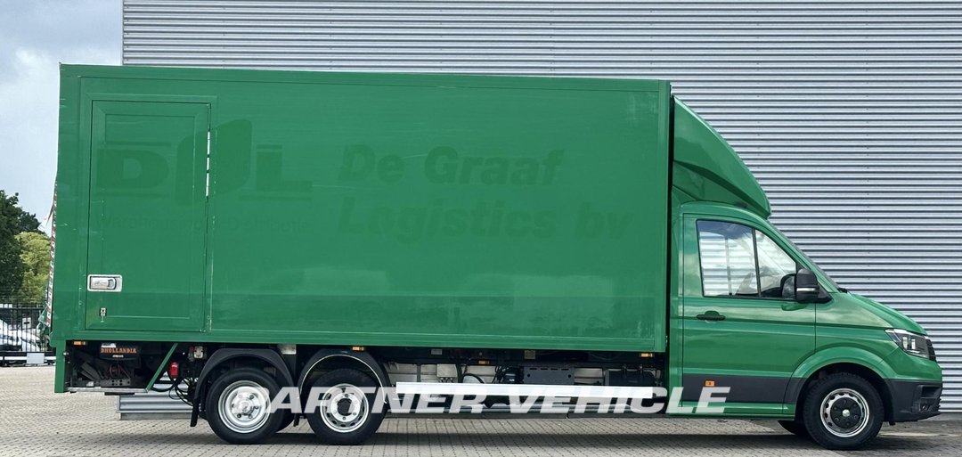 frontLeft : Volkswagen Crafter 177pk BE Combinaison