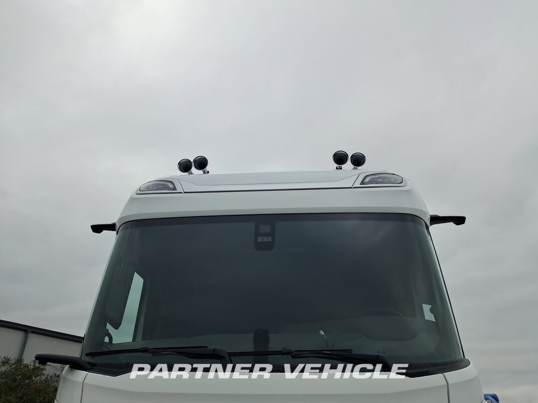 frontLeft : DAF XF 480 Trattore stradale