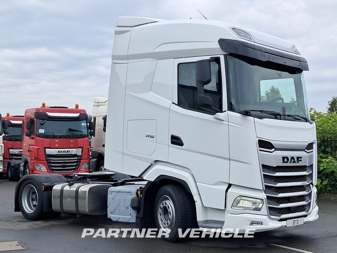 frontLeft : DAF XG 480 وحدات الجر