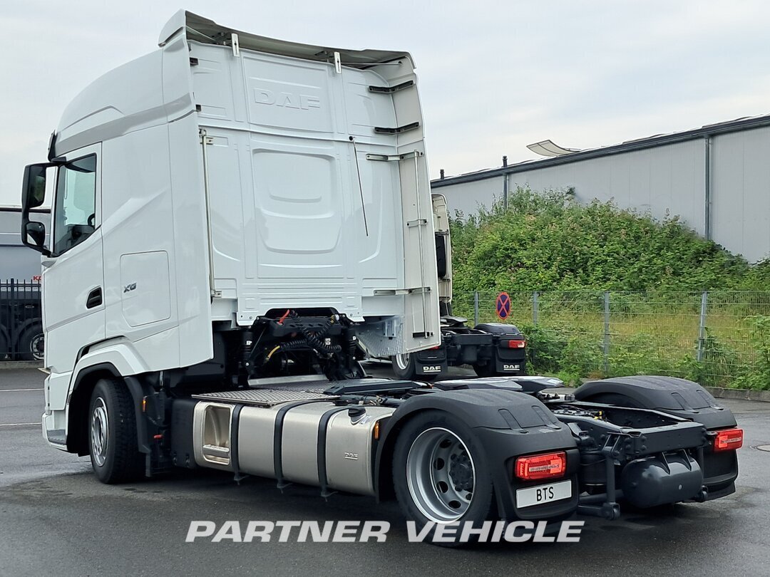 frontLeft : DAF XG 480 وحدات الجر