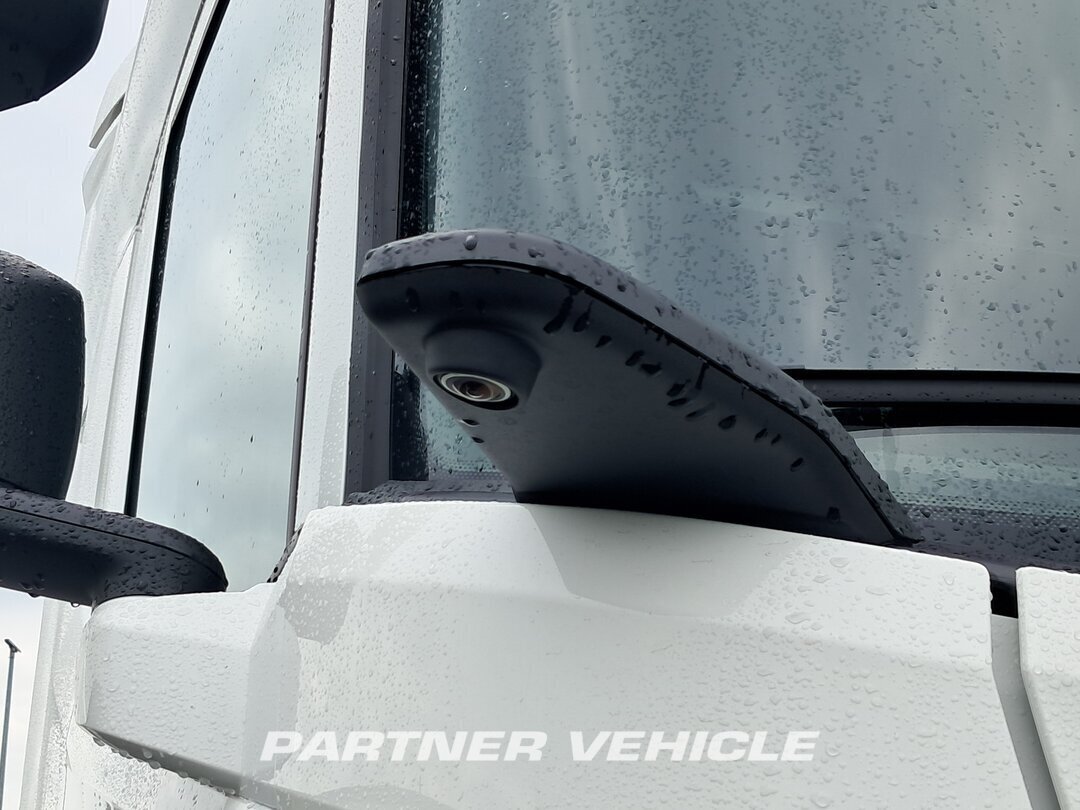 frontLeft : DAF XG 480 وحدات الجر