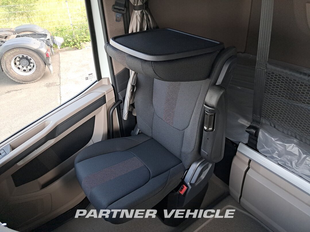 frontLeft : DAF XG 480 وحدات الجر