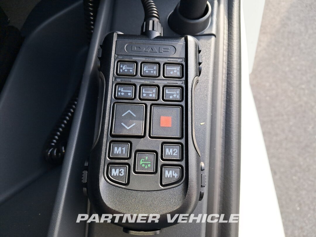 frontLeft : DAF XG 480 وحدات الجر