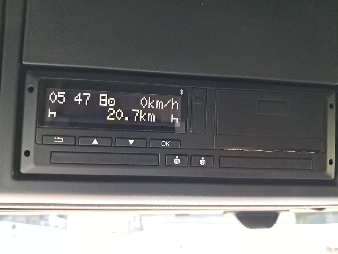 frontLeft : DAF XG 480 وحدات الجر