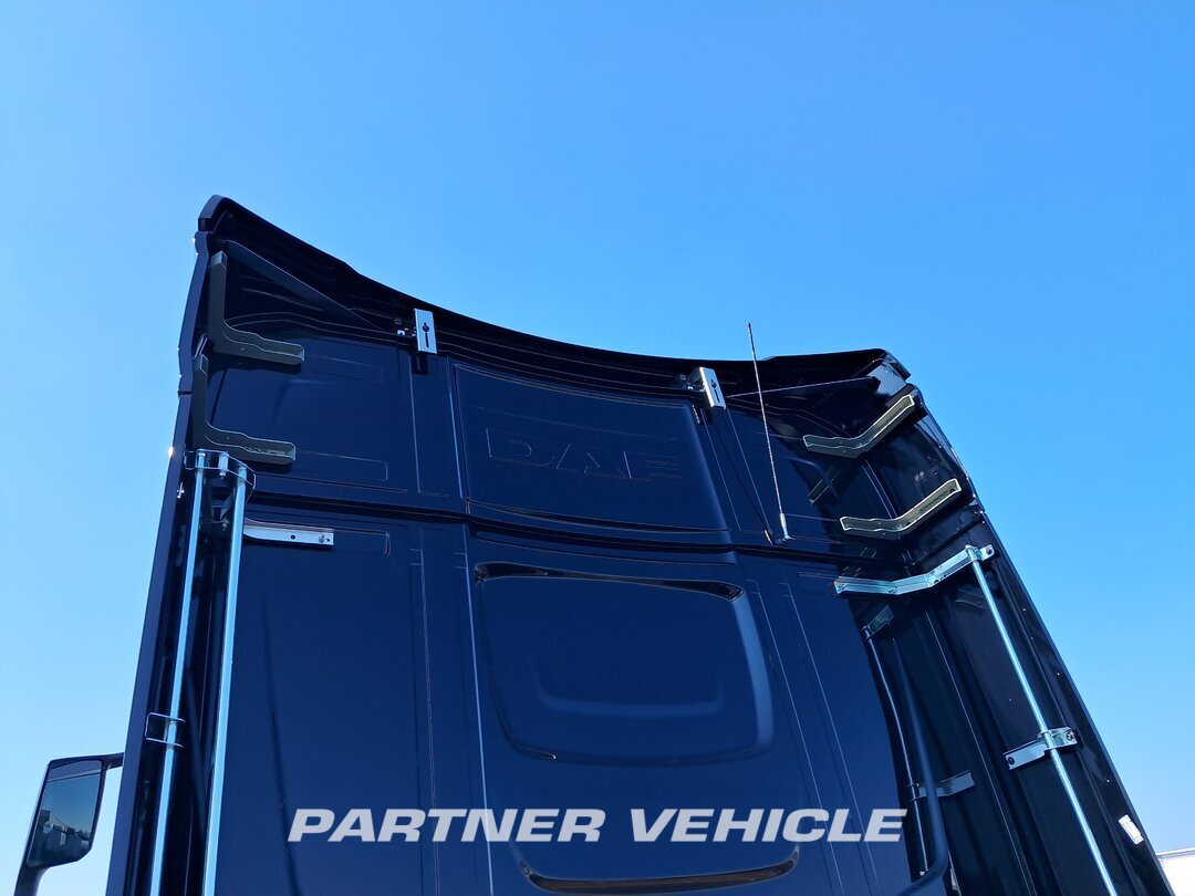 frontLeft : DAF XG 530 Cabeza tractora
