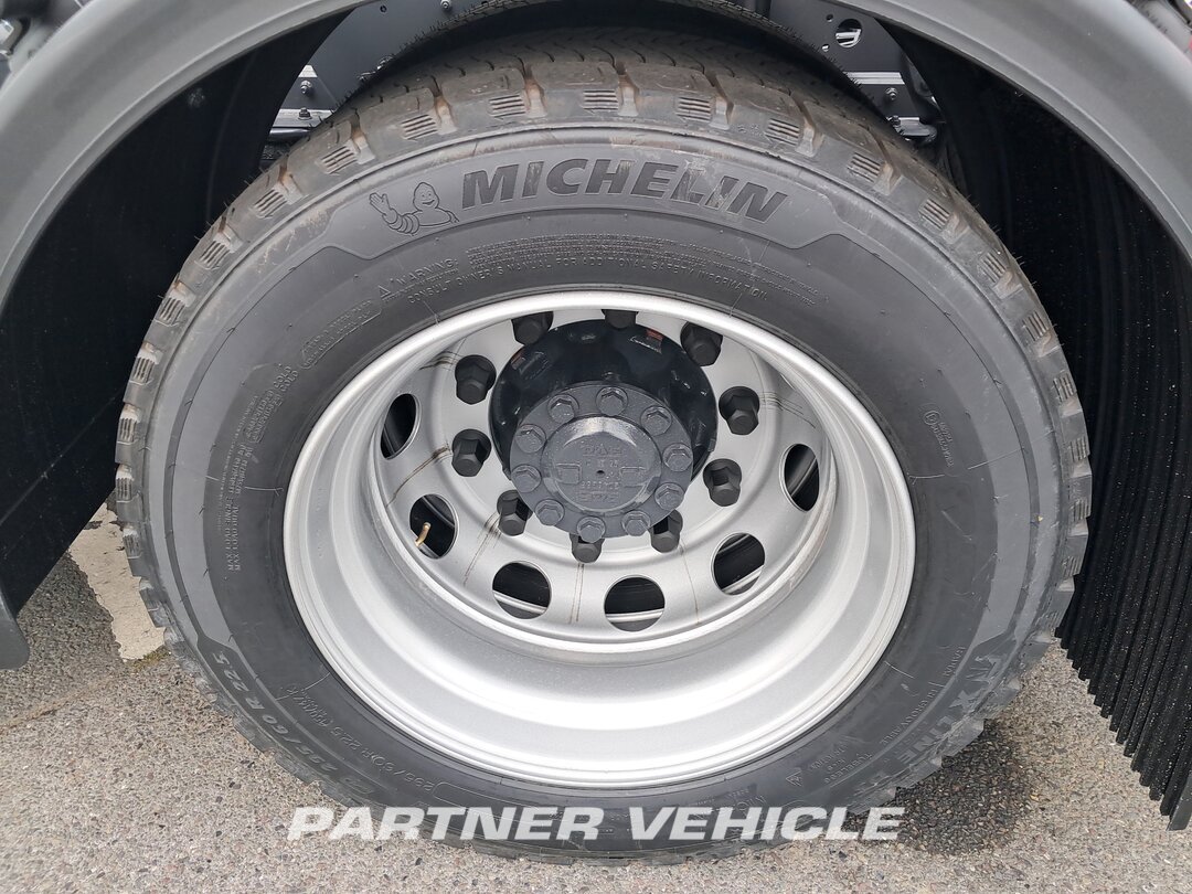 frontLeft : DAF XG 480 شاحنات الحاويات