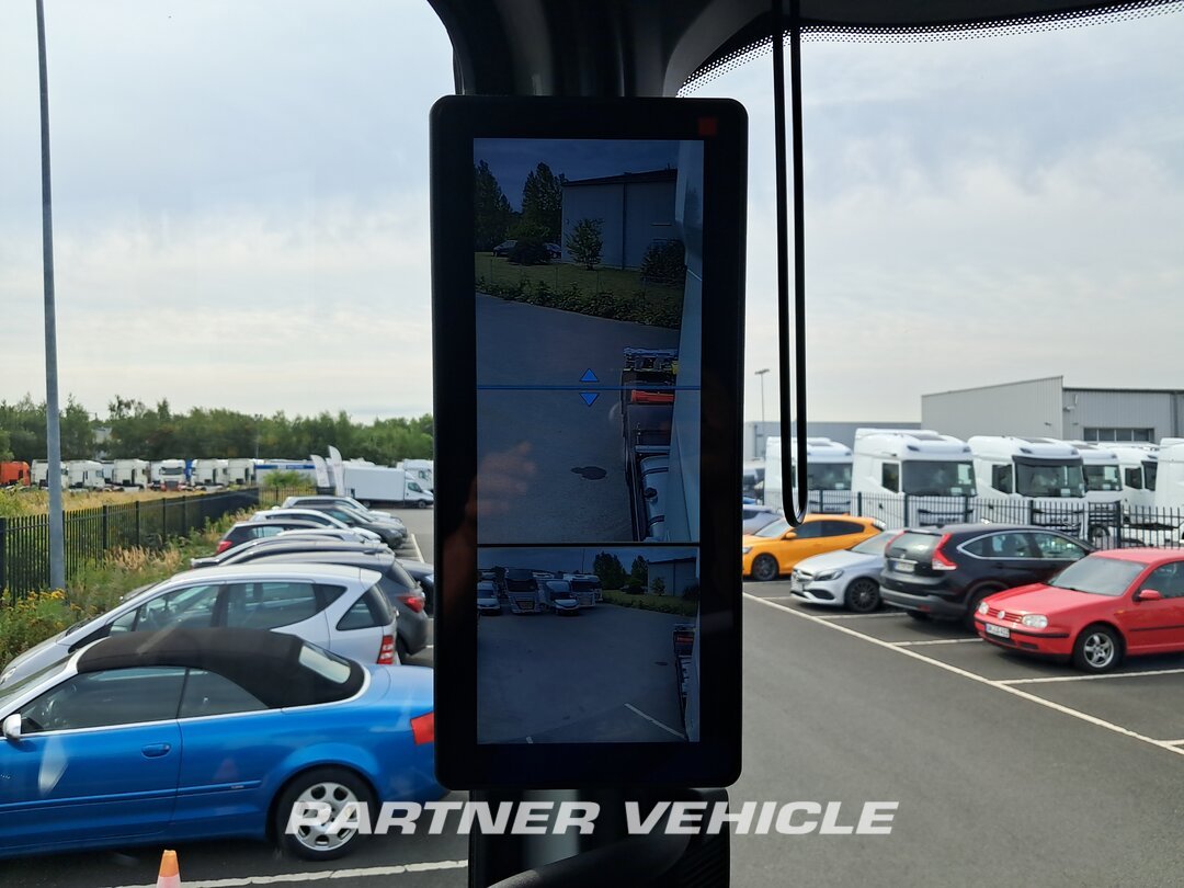 frontLeft : DAF XG 480 Växelflak lastbilar