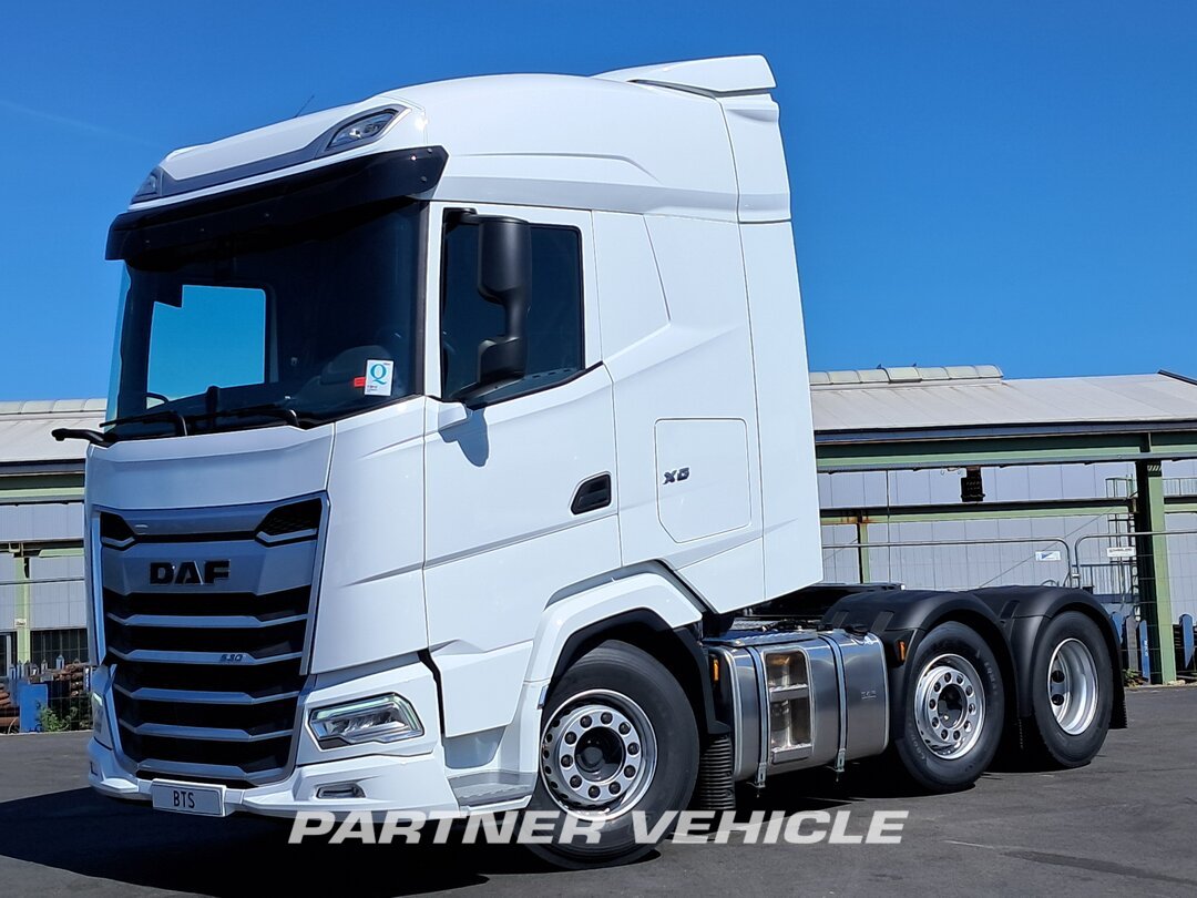 DAF XG 530 6X2 Cabeza tractora