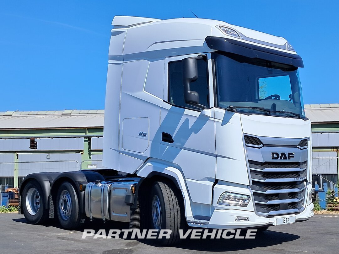 frontLeft : DAF XG 530 Cabeza tractora