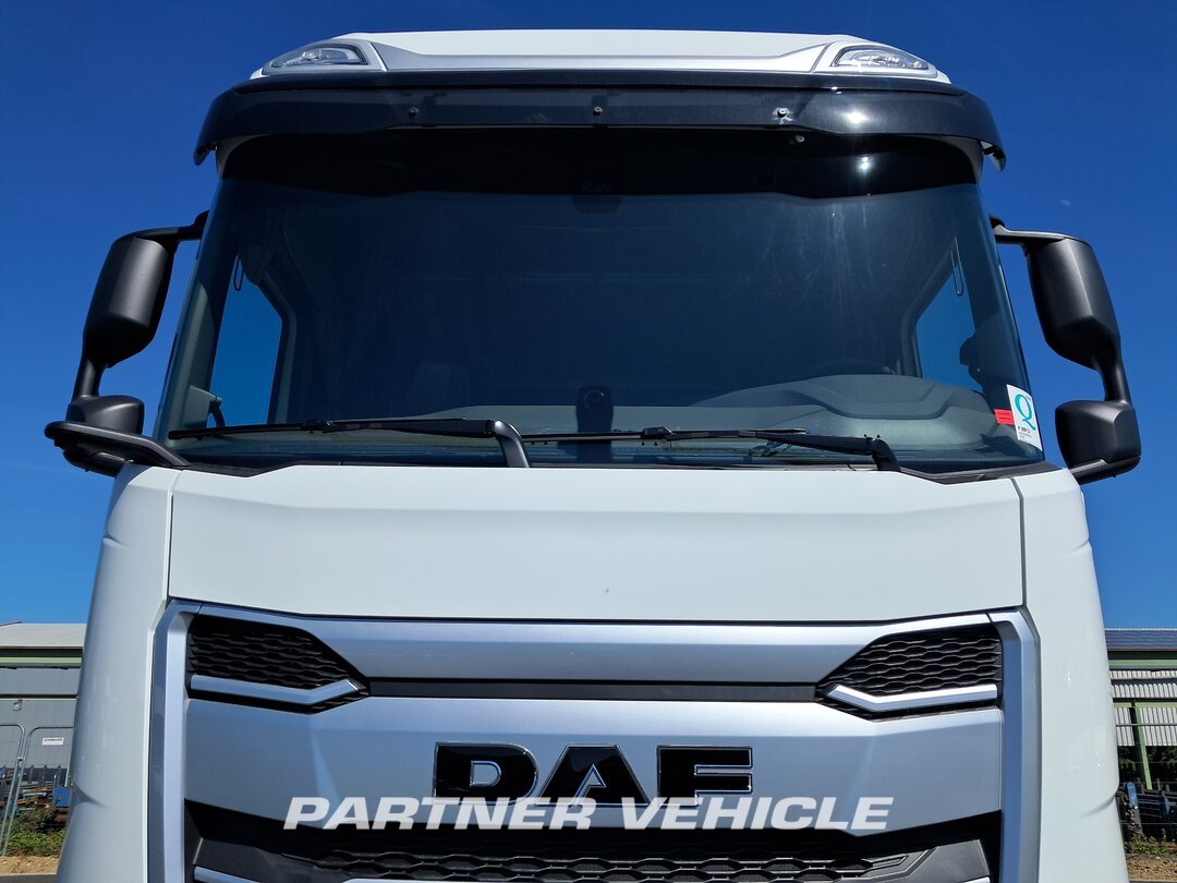 frontLeft : DAF XG 530 Cabeza tractora