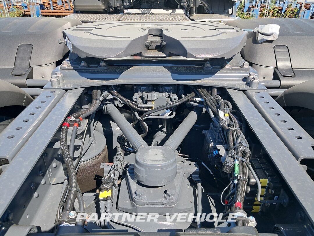 frontLeft : DAF XG 530 Cabeza tractora