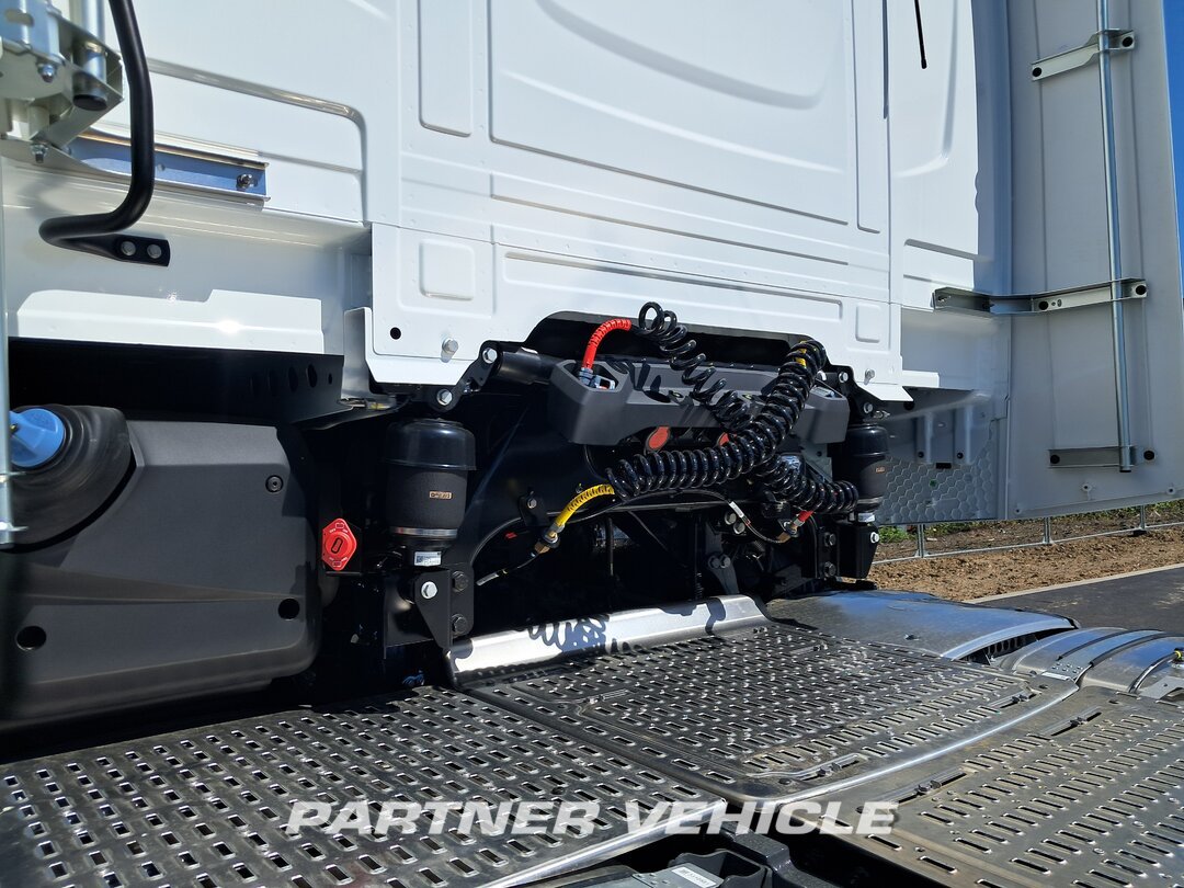 frontLeft : DAF XG 530 Cabeza tractora