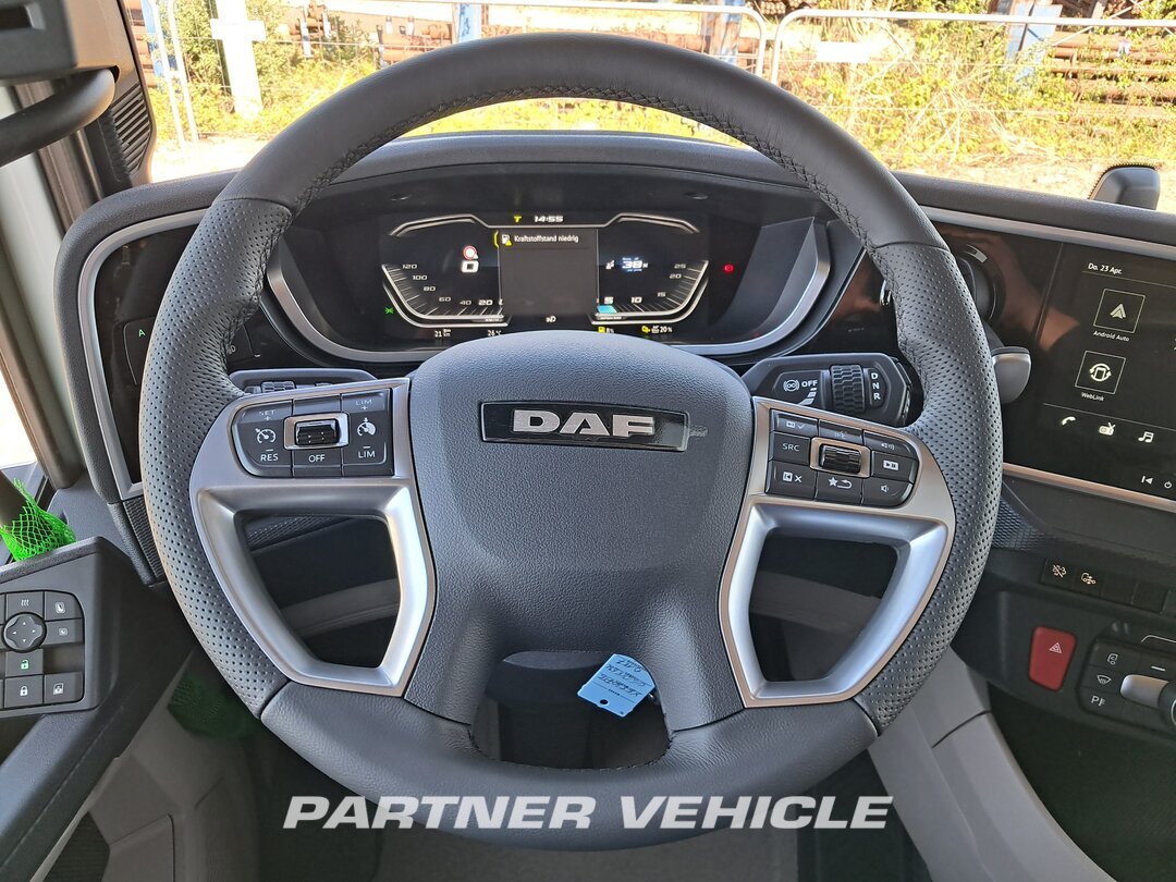 frontLeft : DAF XG 530 Cabeza tractora