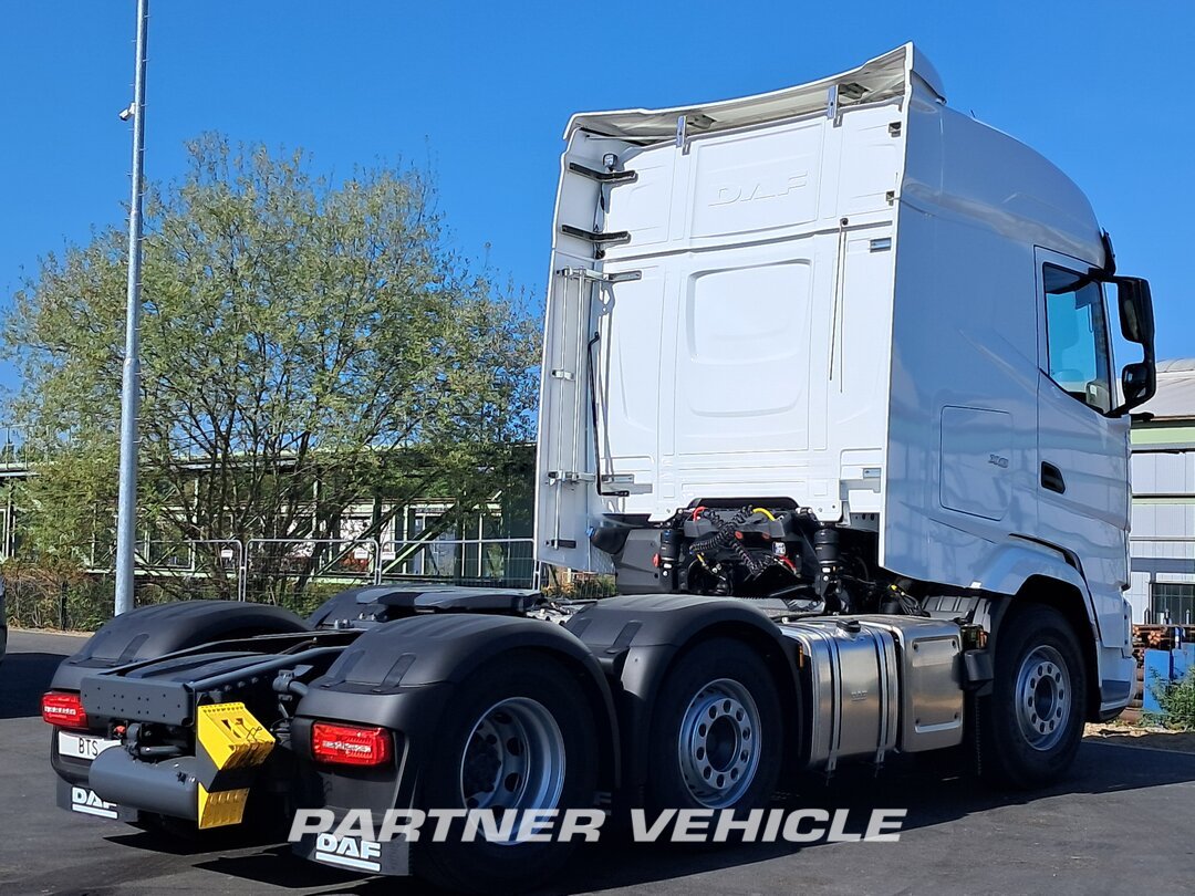 frontLeft : DAF XG 530 Trekker