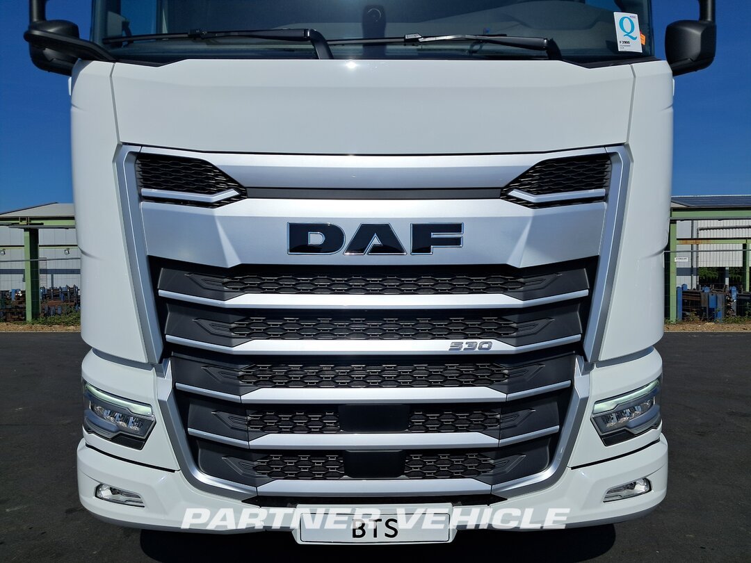 frontLeft : DAF XG 530 Trekker