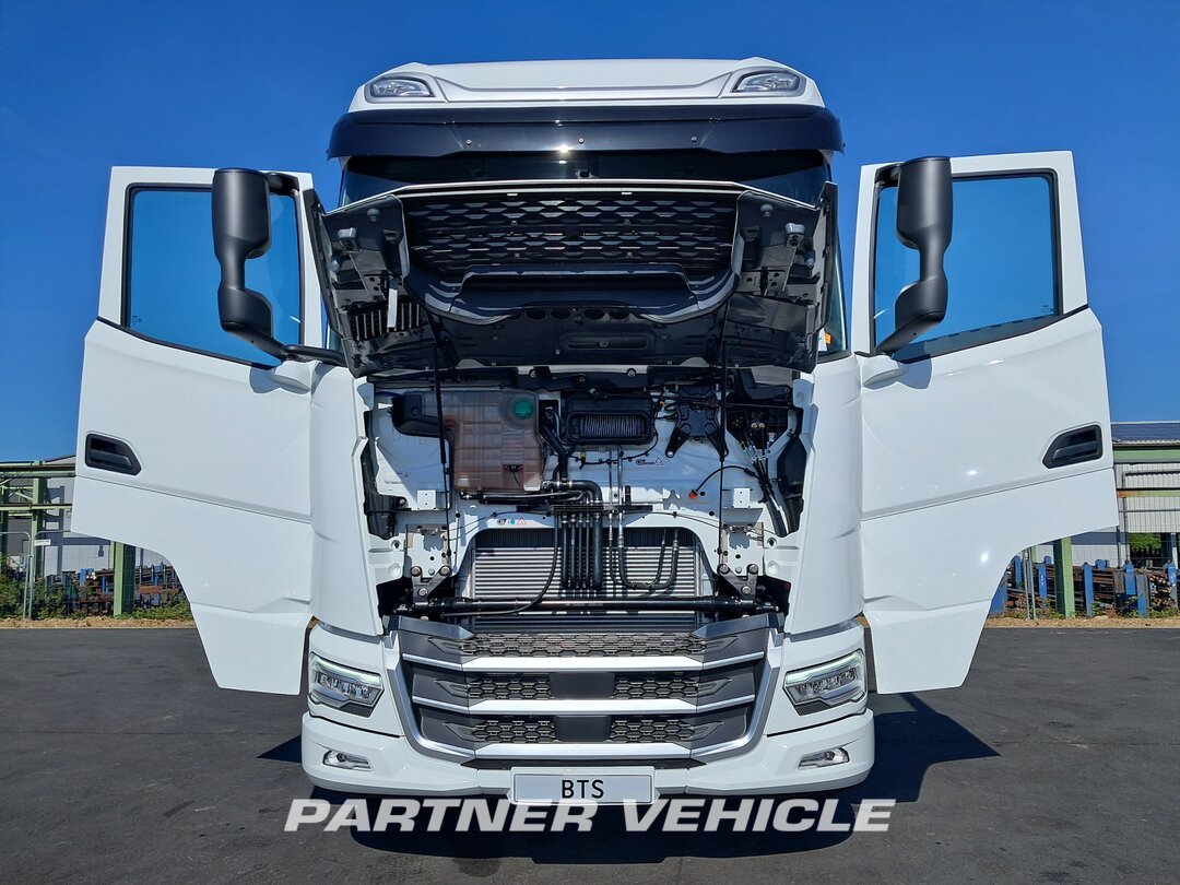 frontLeft : DAF XG 530 Trekker