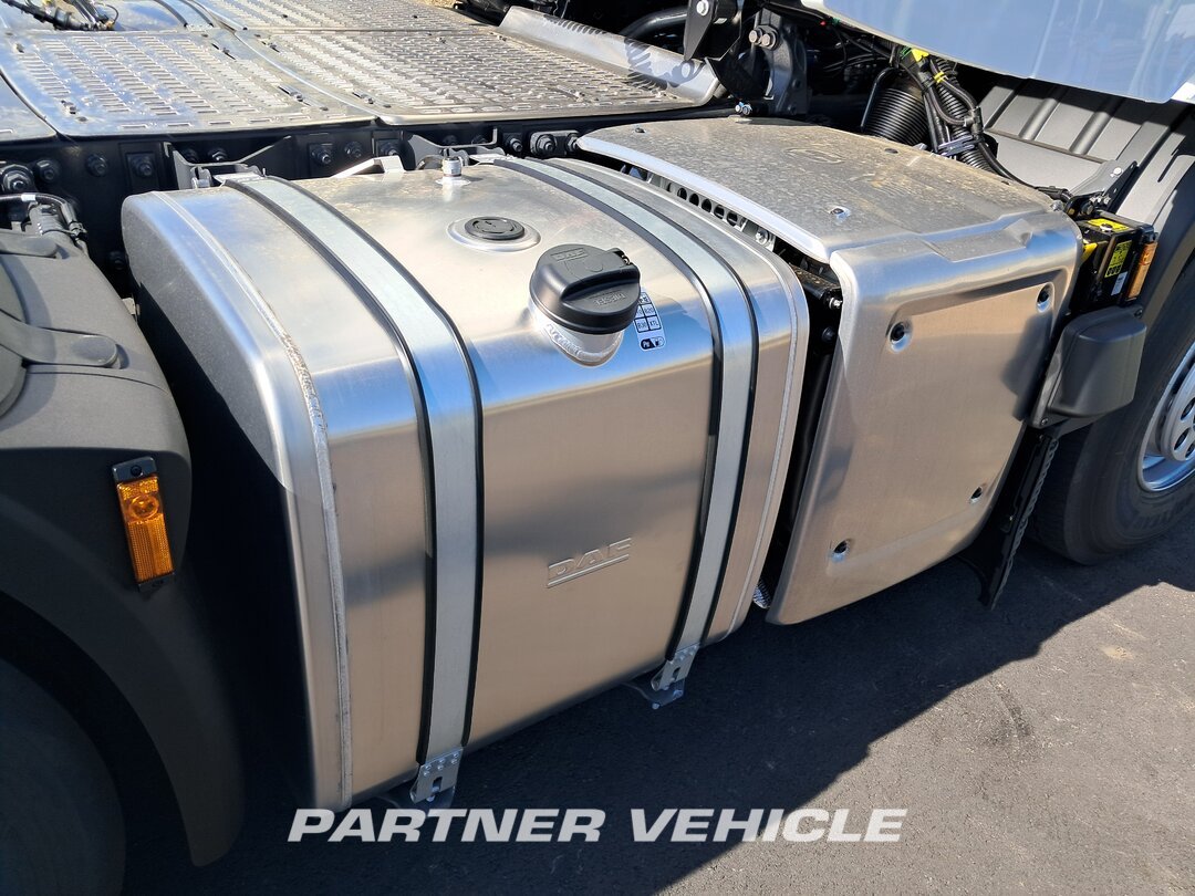 frontLeft : DAF XG 530 Trekker