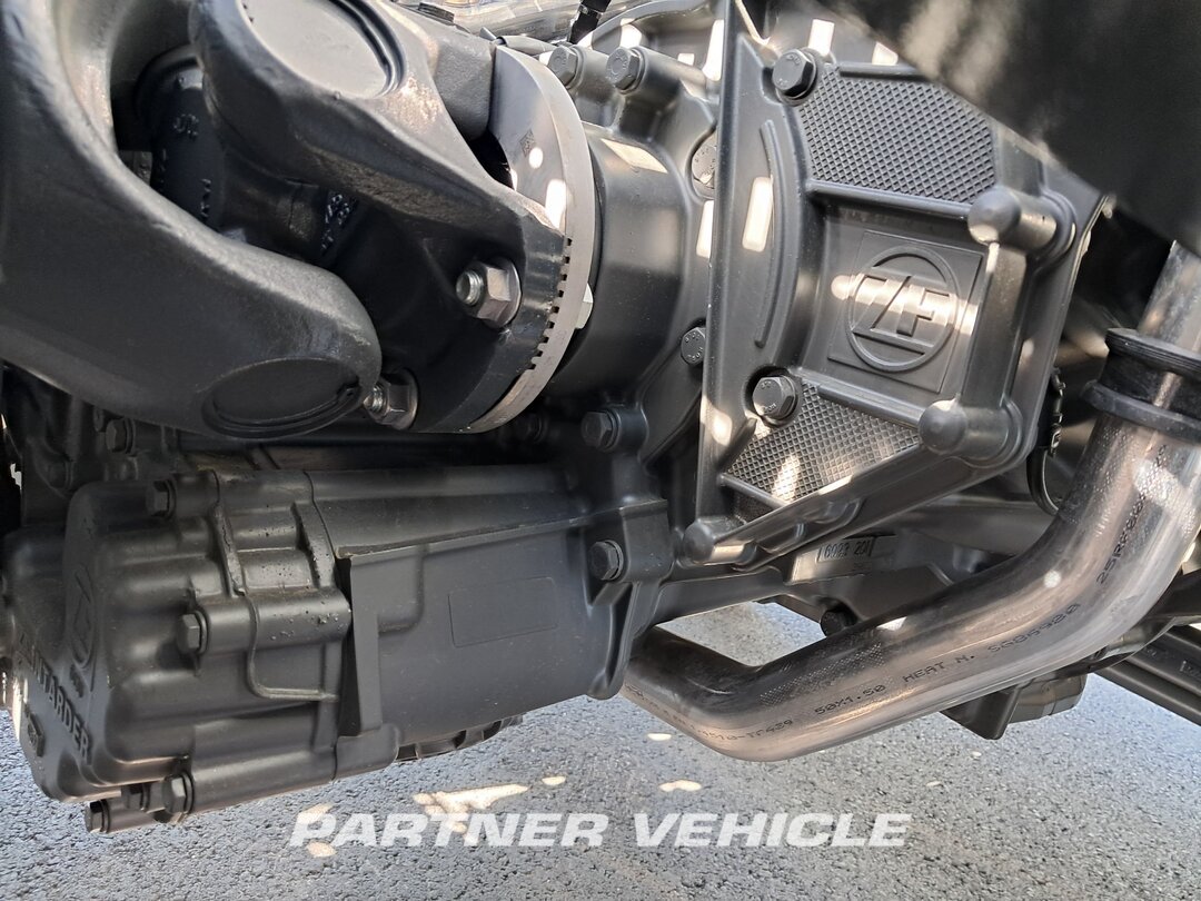 frontLeft : DAF XG 530 Trekker