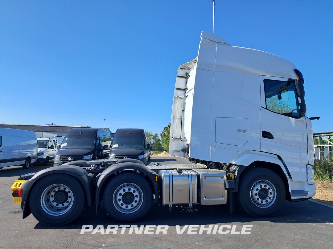 frontLeft : DAF XG 530 Trekker