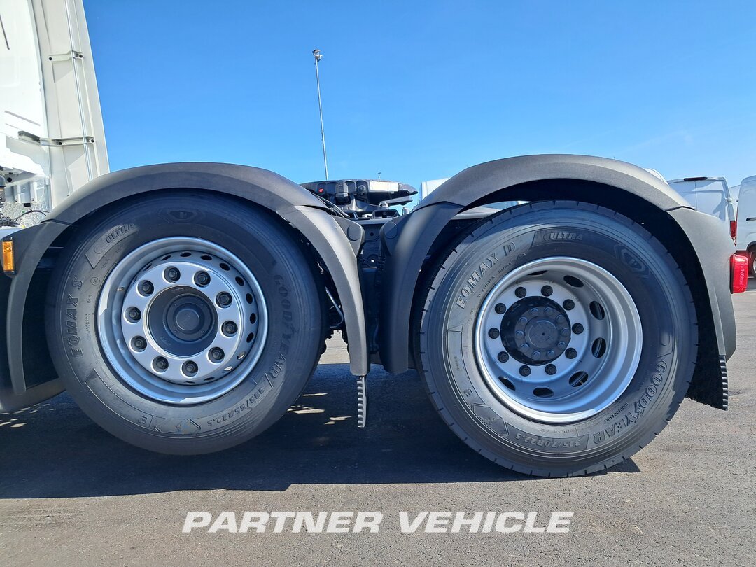 frontLeft : DAF XG 530 Trekker