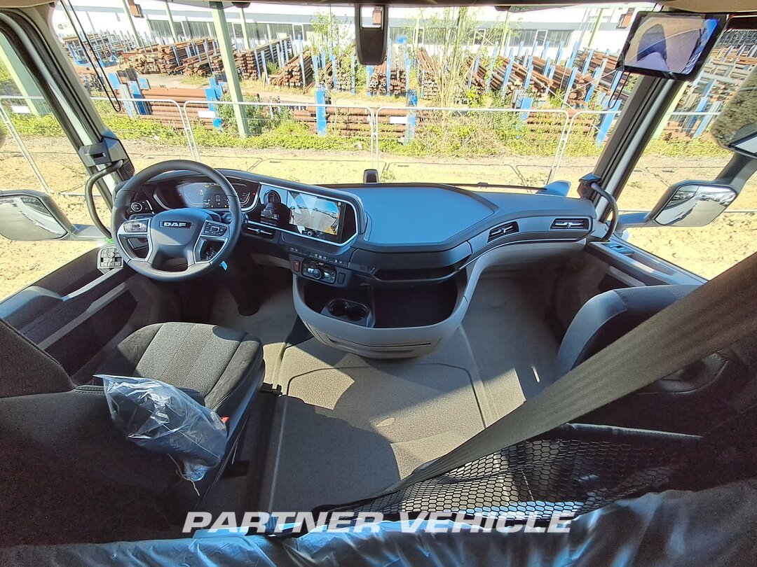 frontLeft : DAF XG 530 Trekker
