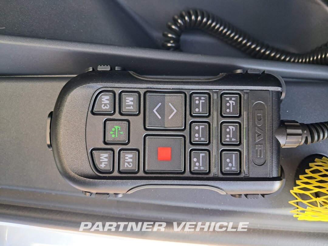 frontLeft : DAF XG 530 Trekker