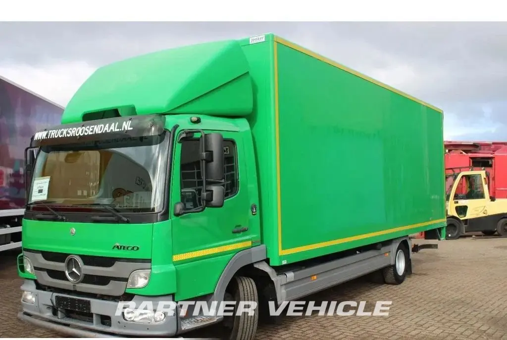 Mercedes Atego 1018 4X2  Kassebil