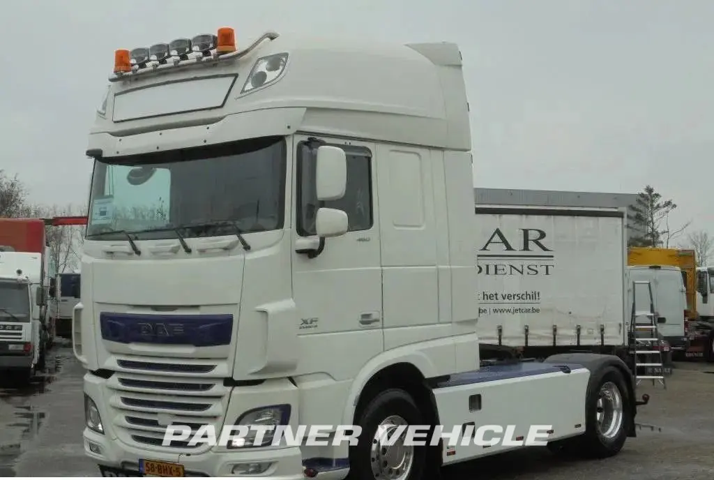 DAF XF 460 4X2 وحدات الجر