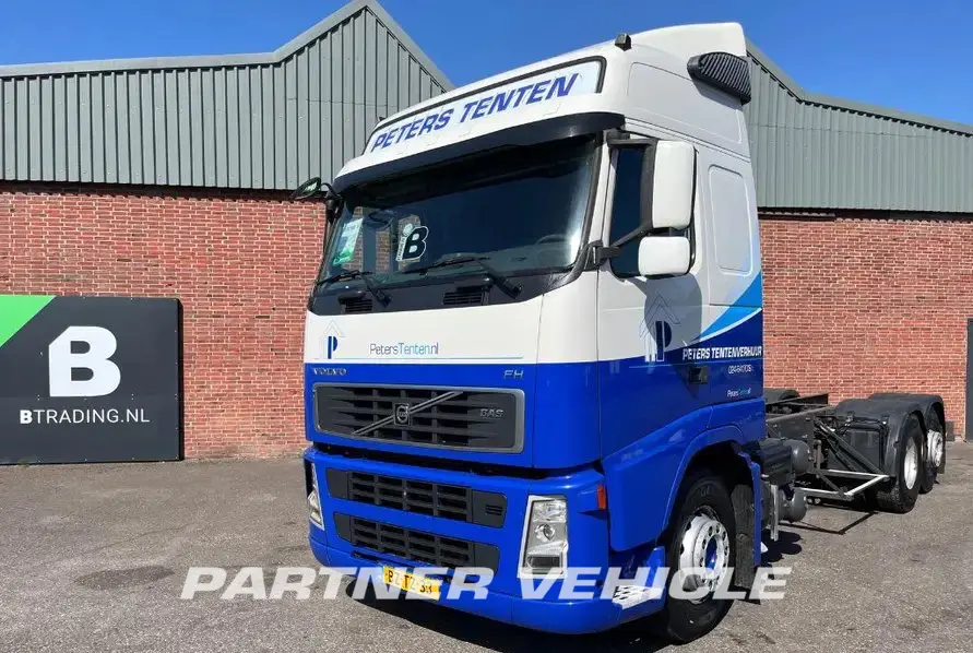 Volvo FH 400 6X2 Chassis lastebil