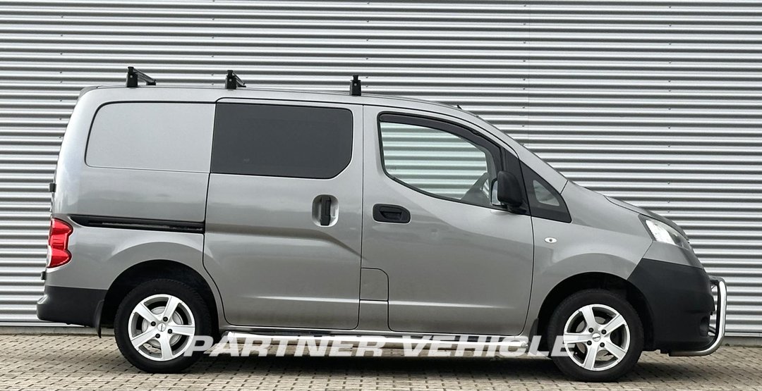 frontLeft : Nissan NV 200 Airco|Cruise|Camera Minibusevi furgoni