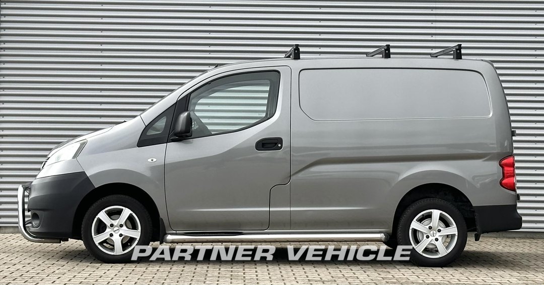frontLeft : Nissan NV 200 Airco|Cruise|Camera Minibusevi furgoni