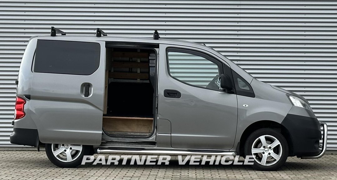 frontLeft : Nissan NV 200 Airco|Cruise|Camera Minibusevi furgoni