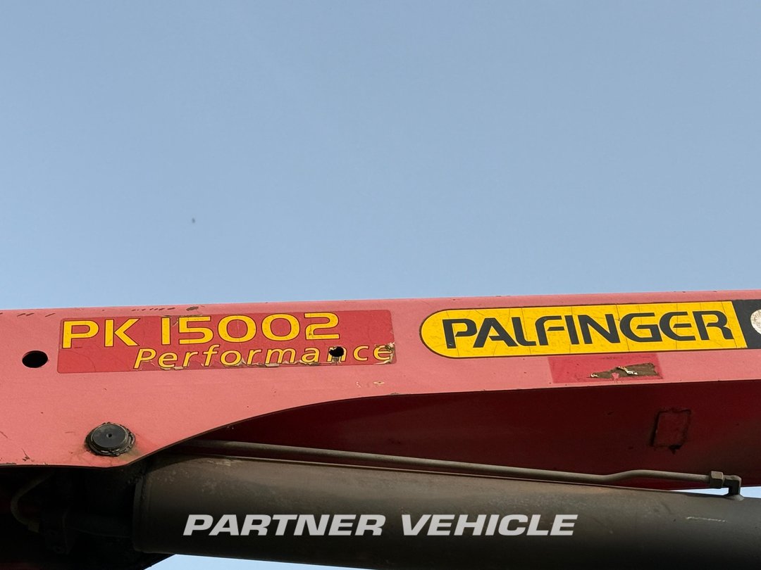 frontLeft : DAF CF85.430 Kamion s kukom za podizanje tereta