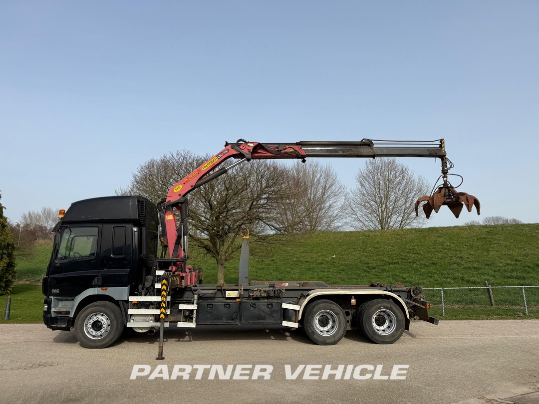 frontLeft : DAF CF85.430 Kamion s kukom za podizanje tereta