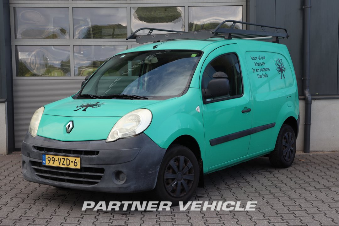 Renault 1.5 DCi 75pk L1H1 l SCHUIFDEUR l IMPERIAAL l TREKHAAK закрыто