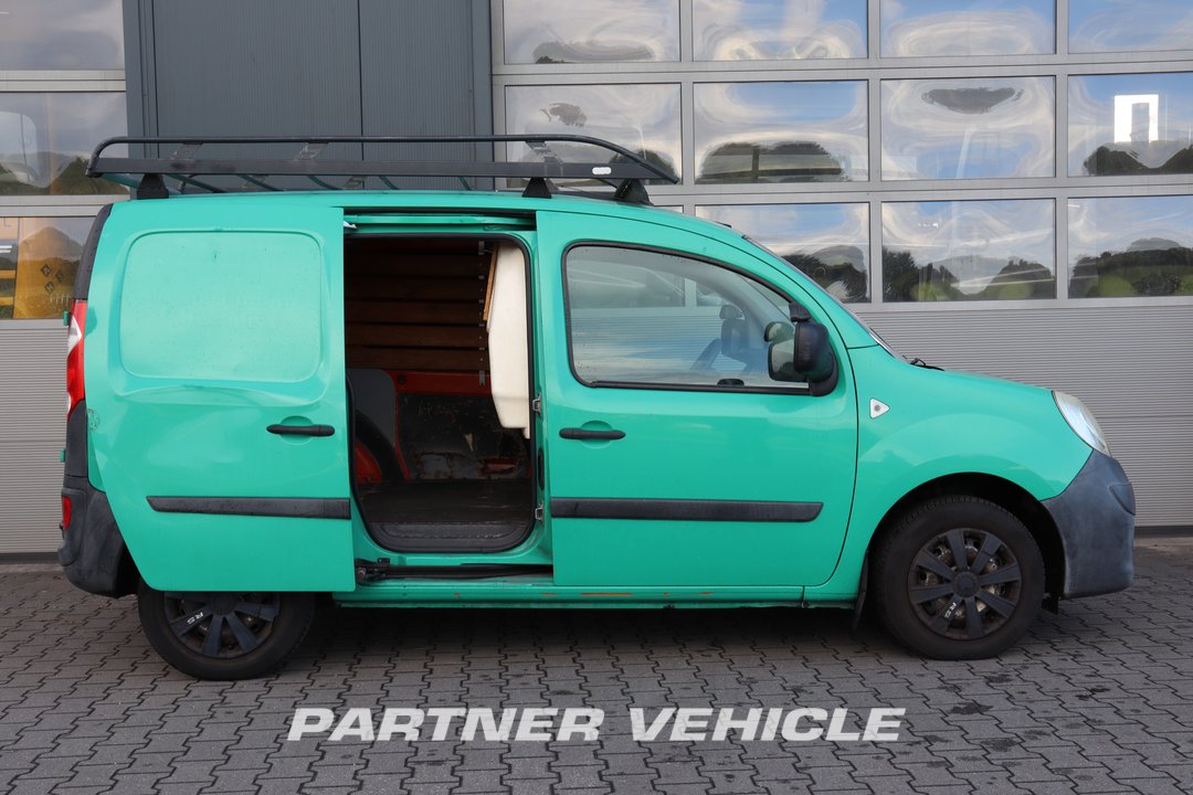 frontLeft : Renault 1.5 DCi 75pk L1H1 l SCHUIFDEUR l IMPERIAAL l TREKHAAK закрыто