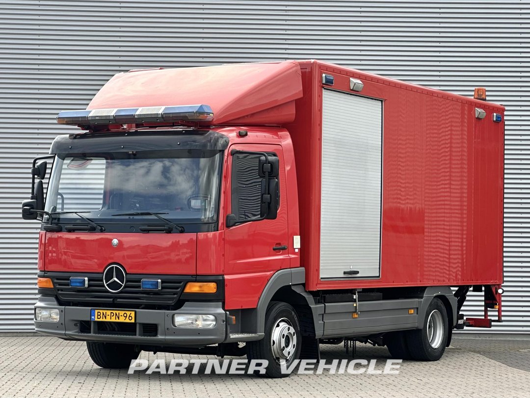 Mercedes Atego 1018 4X2  شاحنة حريق