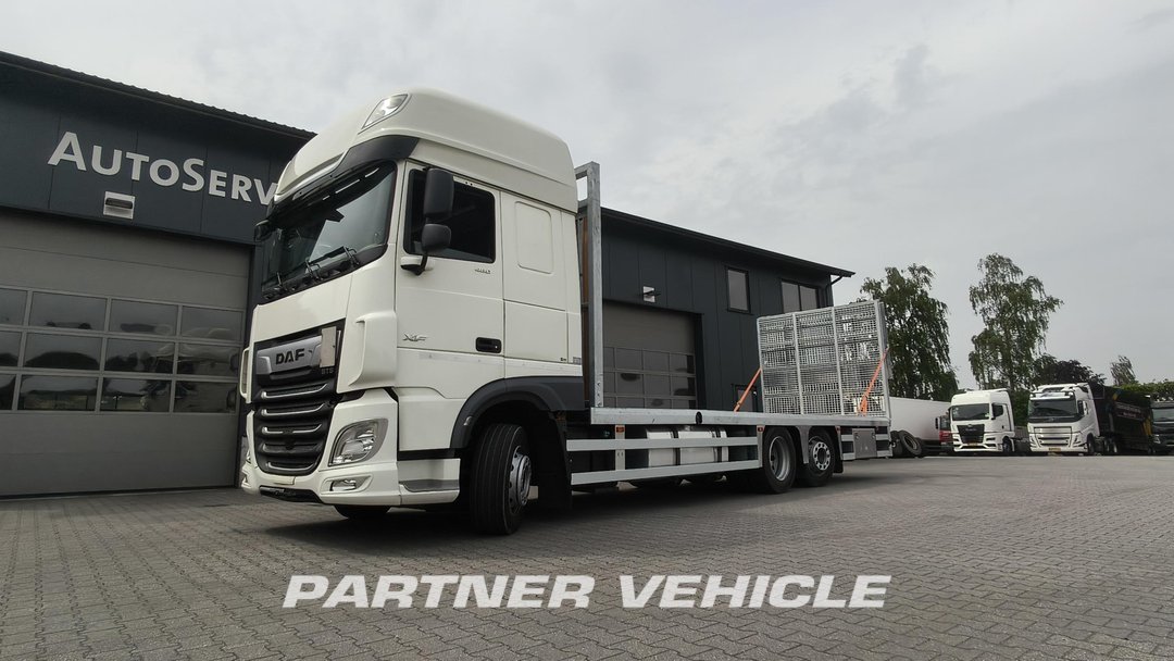 DAF XF 480 6X2  شاحنات مسطحة