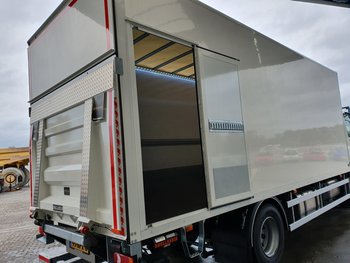 Foto van Gebruikt Bakwagen DAF CF 4X2 2020