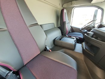 Foto van Gebruikt Bakwagen Volvo 4X2 2021