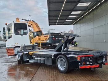 Foto des Gebraucht Terminalzugmaschine Terberg BC183 4X2 2021