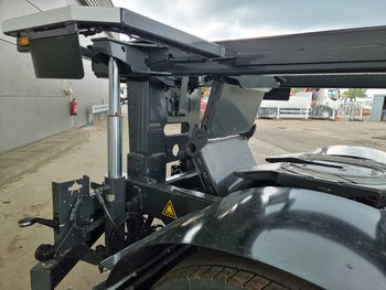 Foto van Nieuw Terminal trekker Terberg BC183 4X2