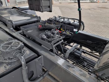 Foto van Nieuw Terminal trekker Terberg BC183 4X2