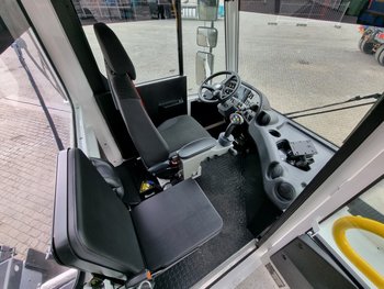 Foto van Nieuw Terminal trekker Terberg BC183 4X2