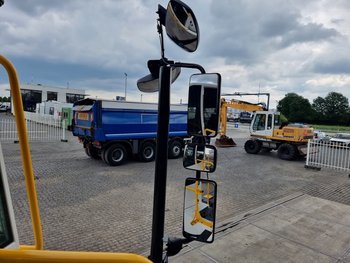 Foto van Nieuw Terminal trekker Terberg BC183 4X2