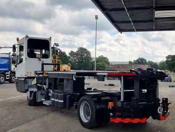 Foto van Nieuw Terminal trekker Terberg BC183 4X2