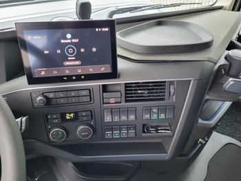 Foto van Gebruikt Trekker Volvo FH 4X2 2024