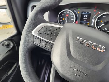 Foto van Gebruikt Lichte bedrijfsauto Iveco Daily 2024